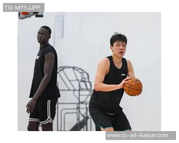 媒体人透露斯普利特重视杨瀚森将安排合适时机让其上场锻炼